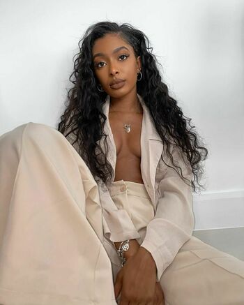 Jourdan Riane