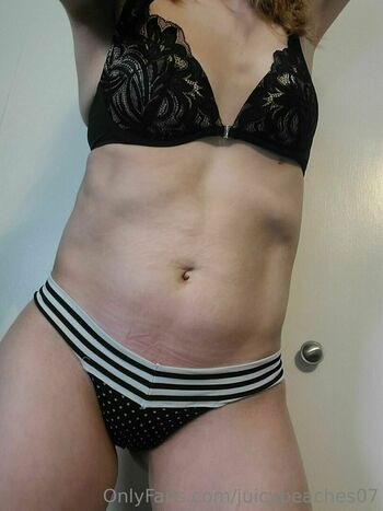 juicypeaches07