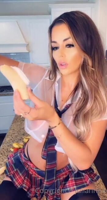 Juli Annee