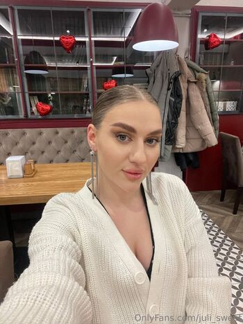 Juli Sweet