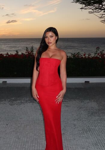 Julia Kelly