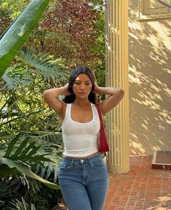 Julia Kelly