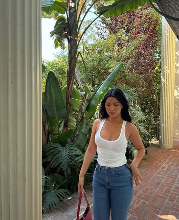 Julia Kelly