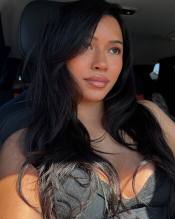 Julia Kelly
