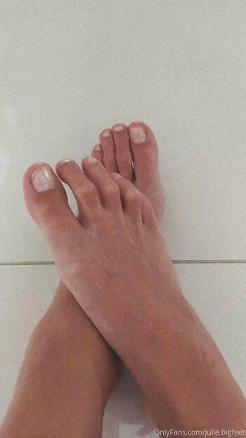 julie.bigfeet