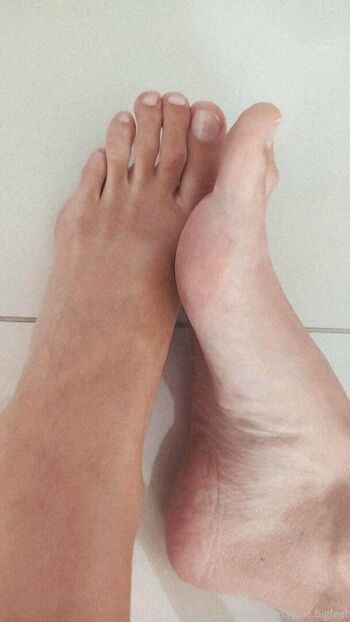 julie.bigfeet