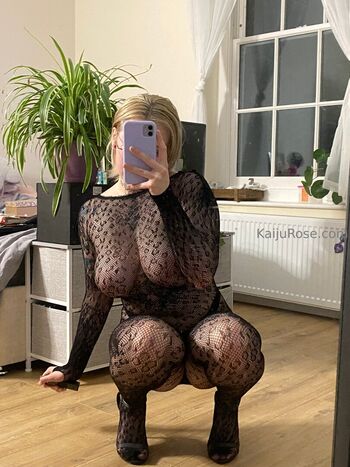 Kaiju_rose