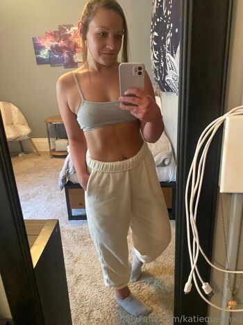katiequeenxo