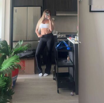 Kendra Rowe