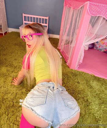 Kenzie Reeves