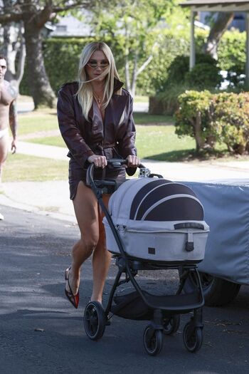 KeshaRose