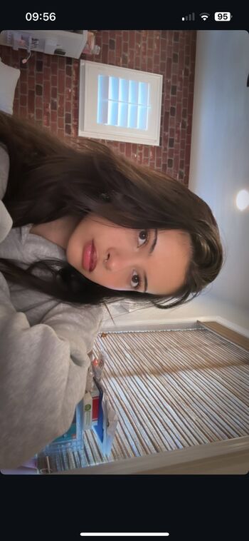 Kiana_akers