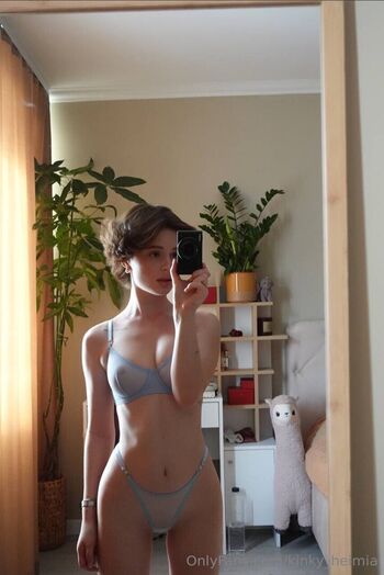 kinky_heimia