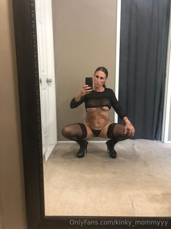 kinky_mommyyy