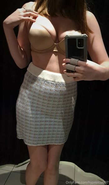kinkykierra97