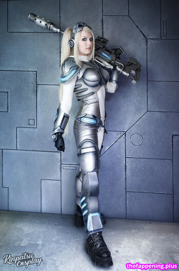 Kinpatsu Cosplay