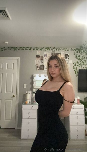 Kira_Pregiato