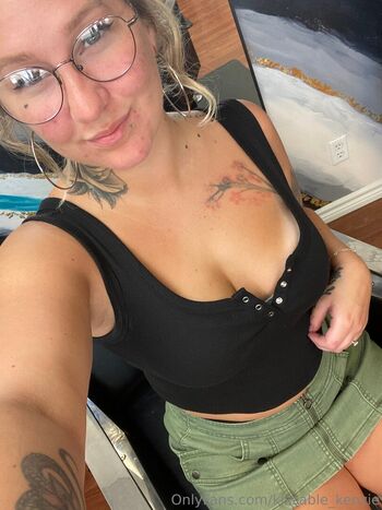 kissable_kenzie