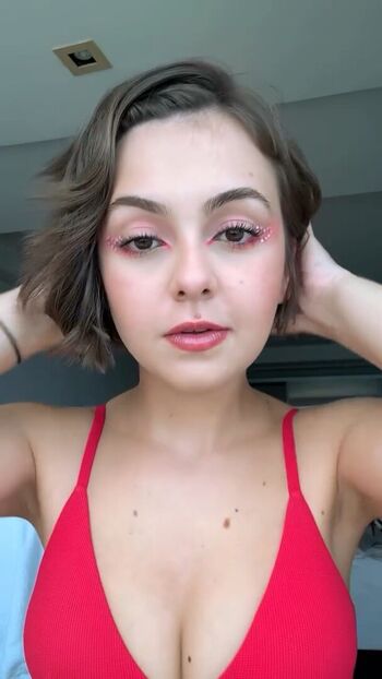 Klara Castanho