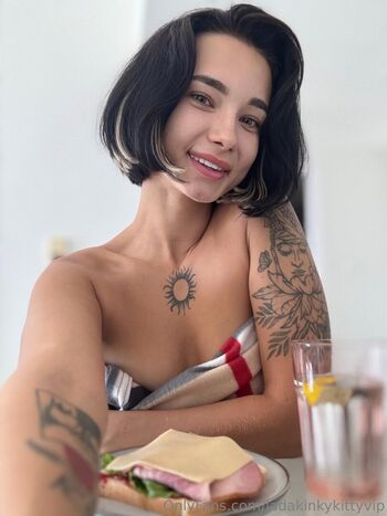 ladakinkykittyvip