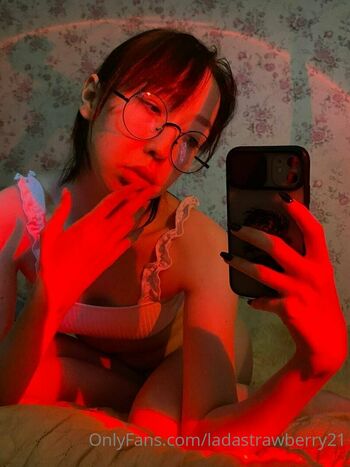 ladastrawberry21