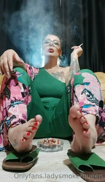 lady.smoker.queen