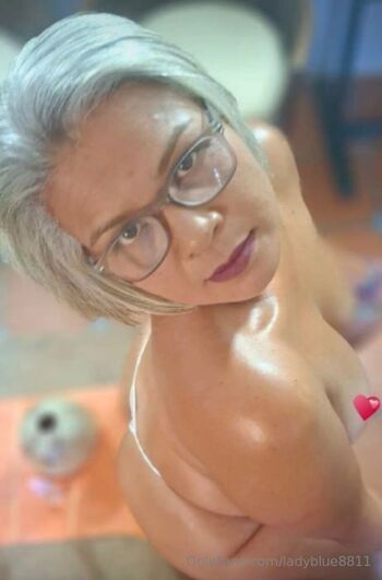 ladyblue8811