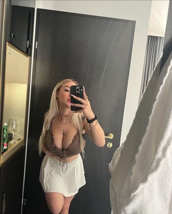 Lara Gibson