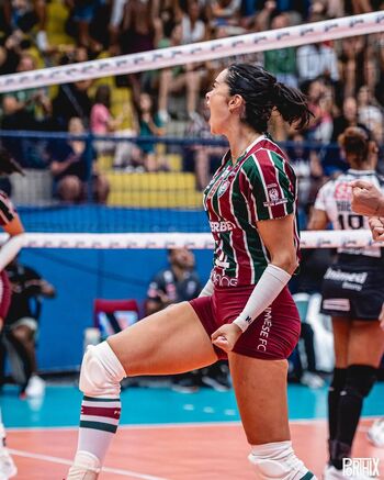 Lara Nobre