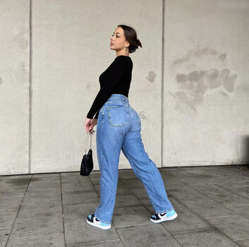 Lara_tepper