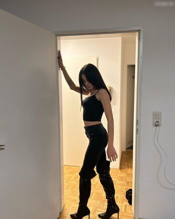 Larissa-TS