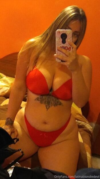 latinablondiedevil