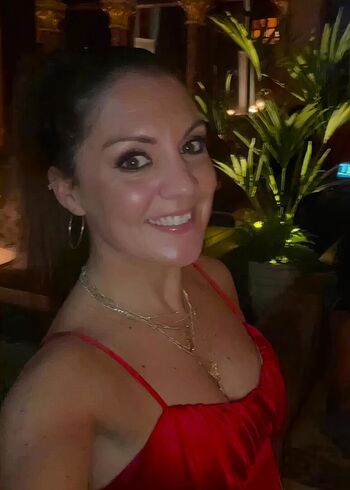 Laura Tobin