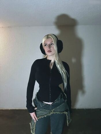 Laura.z57