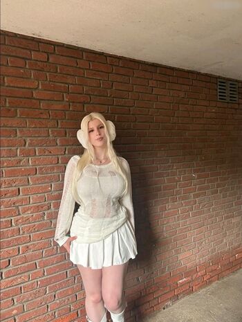 Laura.z57