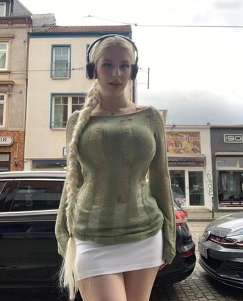 Laura.z57