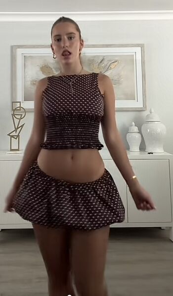 Lauramjj_