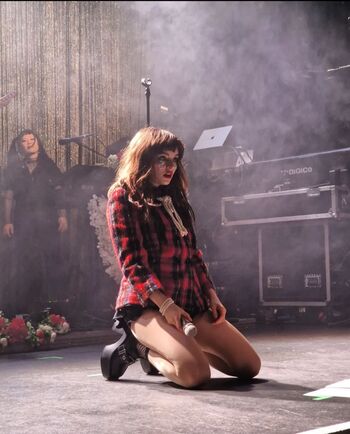 Lauren Mayberry