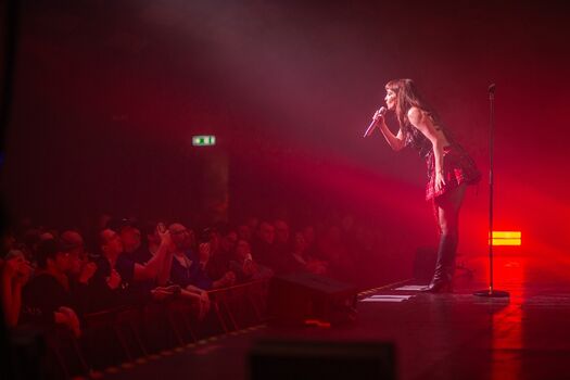 Lauren Mayberry