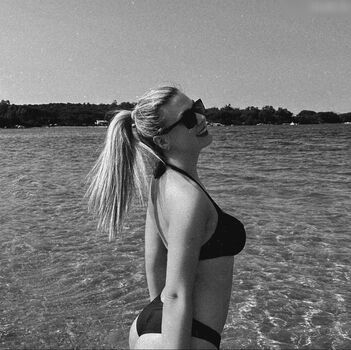 leasophie_official98