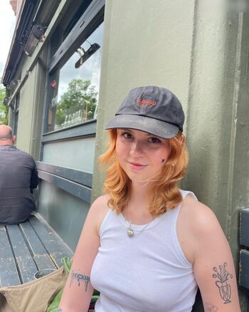 Lena blauer Haken