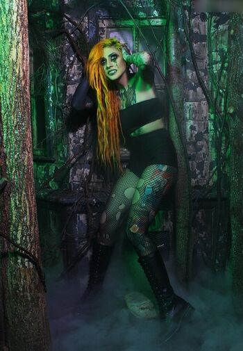 Lena Scissorhands