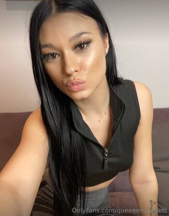 lenaluxia01