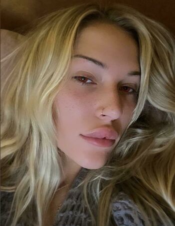 Lennon Stella
