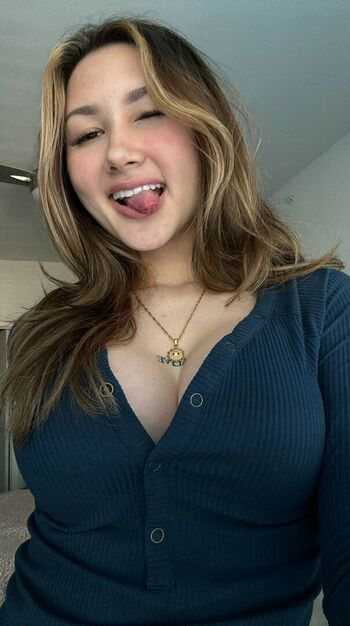leoniemontybtw