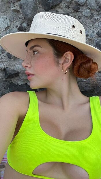 Leslie Pecas