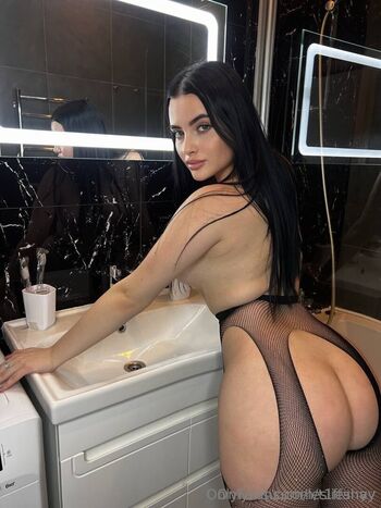 leslieshay