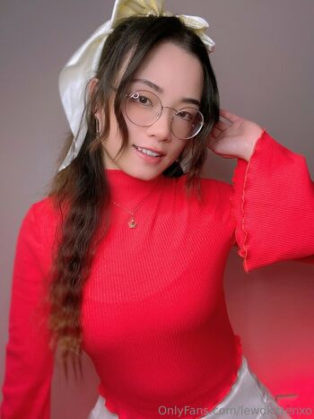 Lewdkittenxo