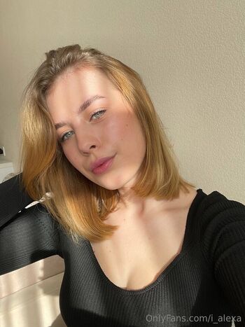 lexxie_swan
