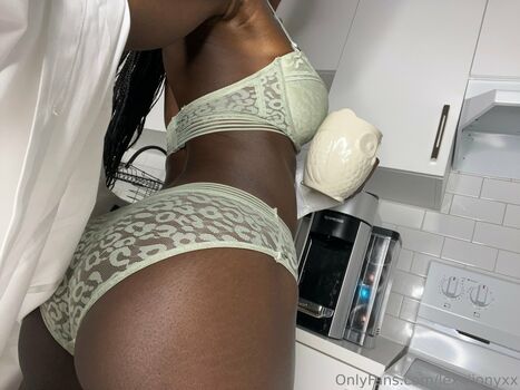 lexxiionyxx